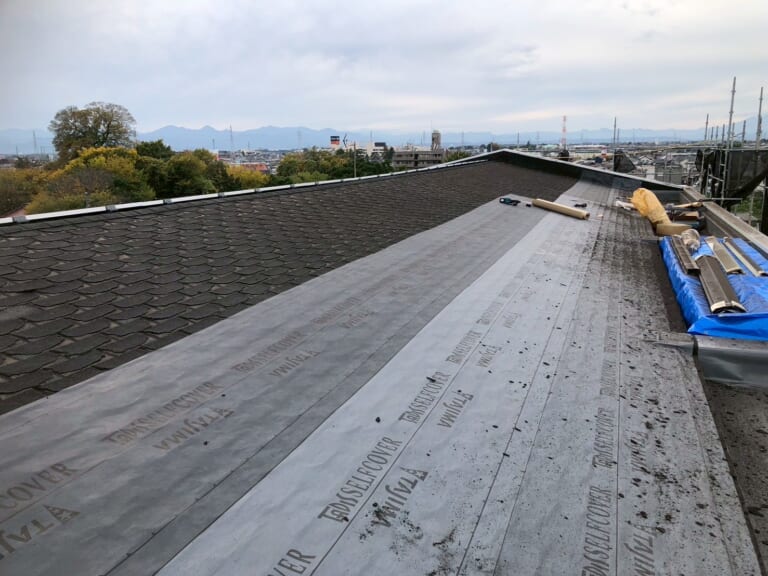 ルーフィングの敷設