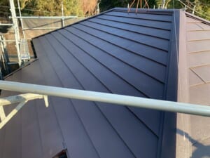 サムネイル画像 神奈川県藤沢市 - コケが発生した屋根をテイガクルーフで屋根修理