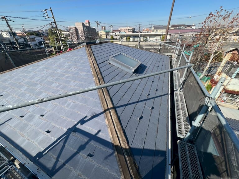 既存棟板金の撤去と雪止め切断