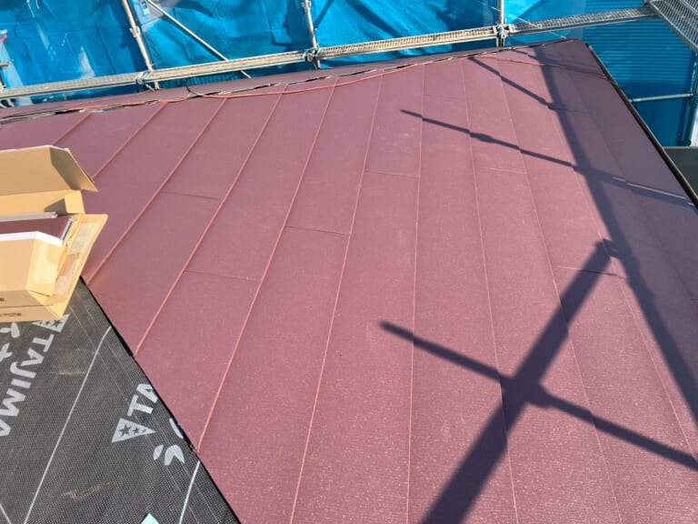 新屋根材の写真