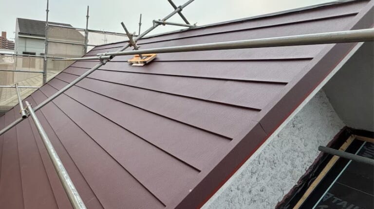 新屋根材の写真