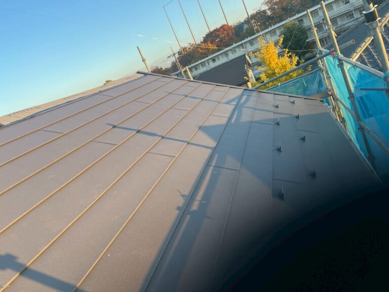 新屋根材の写真