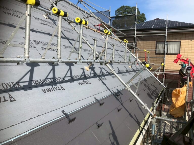 新屋根材の写真