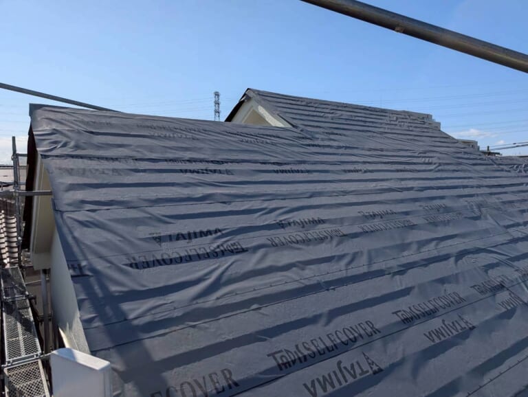 ルーフィング貼り付け