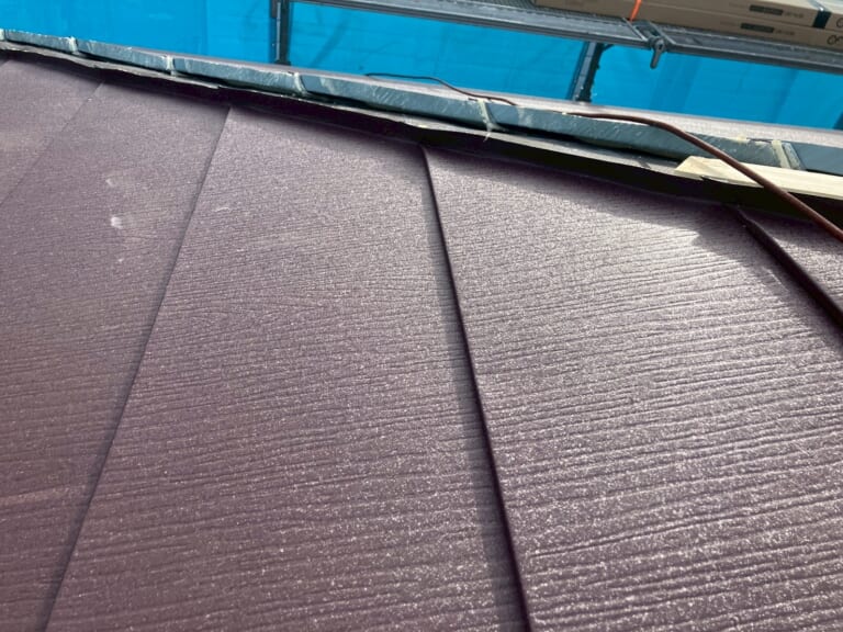 屋根材の立ち上げの写真