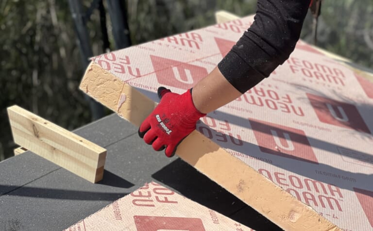 屋根の断熱改修などのエネルギー対策の補助金が中心に