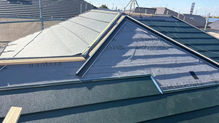 新屋根材の写真