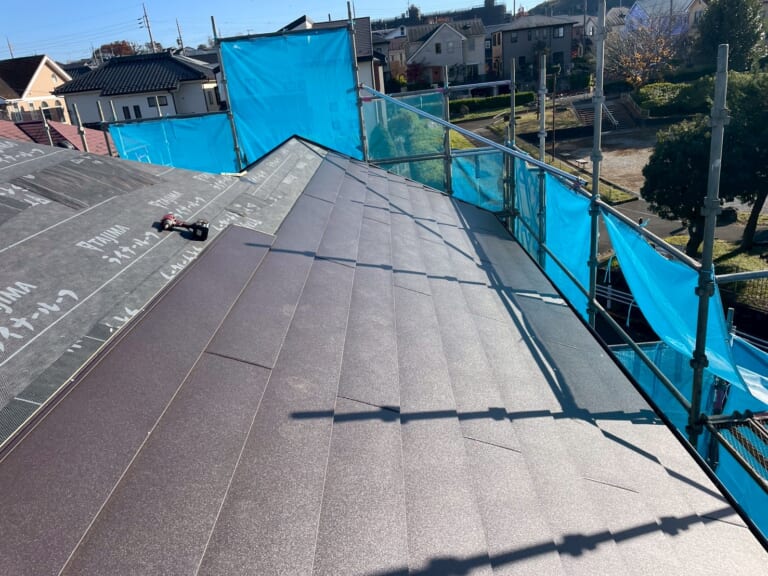 新屋根材の写真