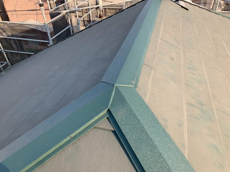 新しい棟板金の写真