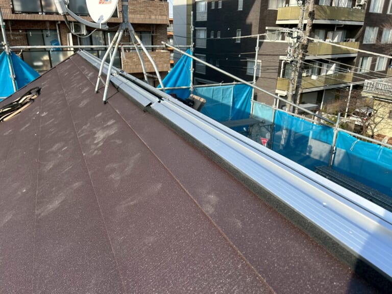 新屋根材の写真