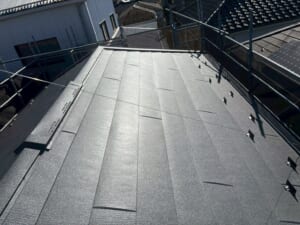 サムネイル画像 相模原市南区 - 大雨も、真夏の猛暑も、安心。スーパーガルテクトで屋根カバー工法