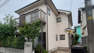 サムネイル画像 東京都町田市 - エスヌキとスーパーガルテクトによる棟板金交換と外壁塗装工事