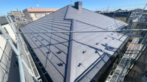 サムネイル画像 千葉県松戸市 - ニューライナー×スーパーガルテクトフッ素で高品質な屋根に葺き替えリフォーム