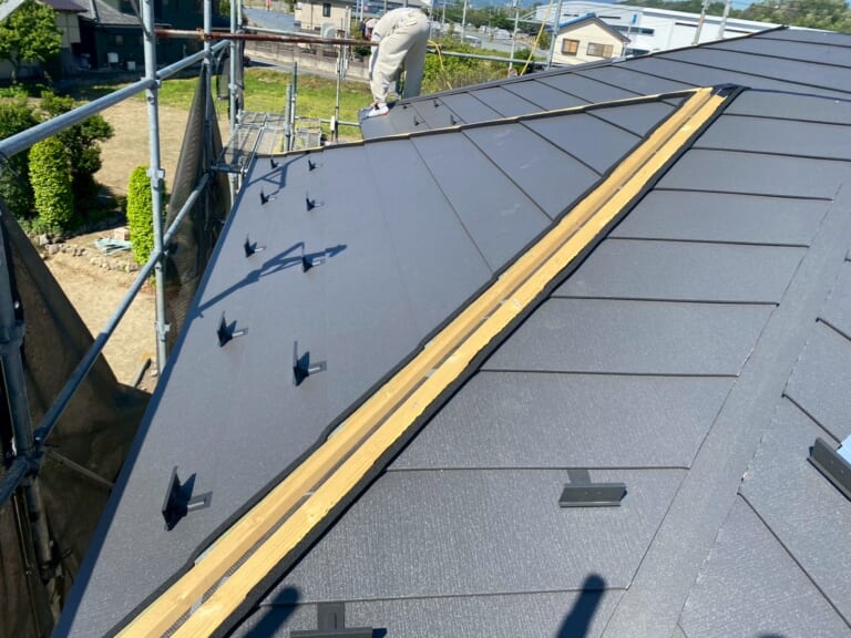 新屋根材の写真