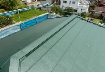 神奈川県秦野市 - スレート屋根をテイガクルーフでカバー工法リフォーム