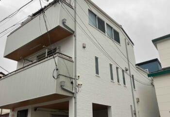東京都中野区 - 雨漏りや結露を防ぐ屋根・外壁カバー工法で住宅をトータルリフォーム