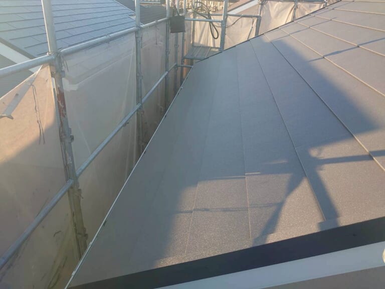 新屋根材の写真