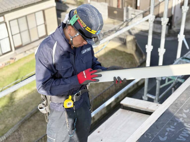 テイガクの職人が屋根工事