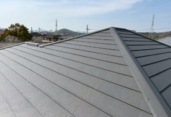 兵庫県姫路市 - ドーマーの撤去を伴う、スーパーガルテクトへの屋根葺き替え工事