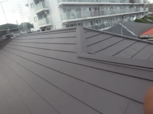 サムネイル画像 横浜市港北区 - アスベストスレートからガルテクトへ防水・耐久性を高める葺き替え工法
