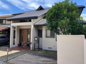 サムネイル画像 兵庫県西宮市 - 劣化した屋根・外壁の機能を回復するカバー工法&外壁塗装リフォーム