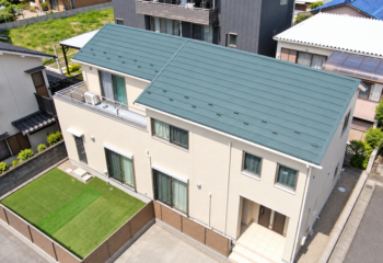 【紹介エリア】愛知県名古屋市 - グリーンが映える屋根と外壁カバー工法