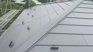 サムネイル画像 埼玉県久喜市 - 丈夫なガルテクトでリフォーム！雨水にも強くなる屋根カバー工法