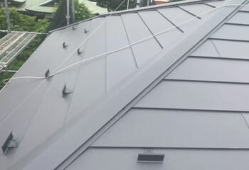 埼玉県久喜市 - 丈夫なガルテクトでリフォーム！雨水にも強くなる屋根カバー工法