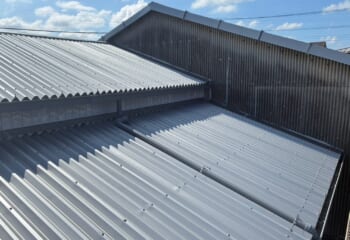 東京都西東京市 - スレート屋根をカバー工法でガルバリウム鋼板へ
