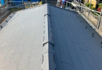 千葉県船橋市 - 通気工法で夏の暑さ対策！スーパーガルテクトへ葺き替え