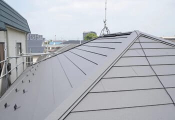 断熱材一体型金属屋根